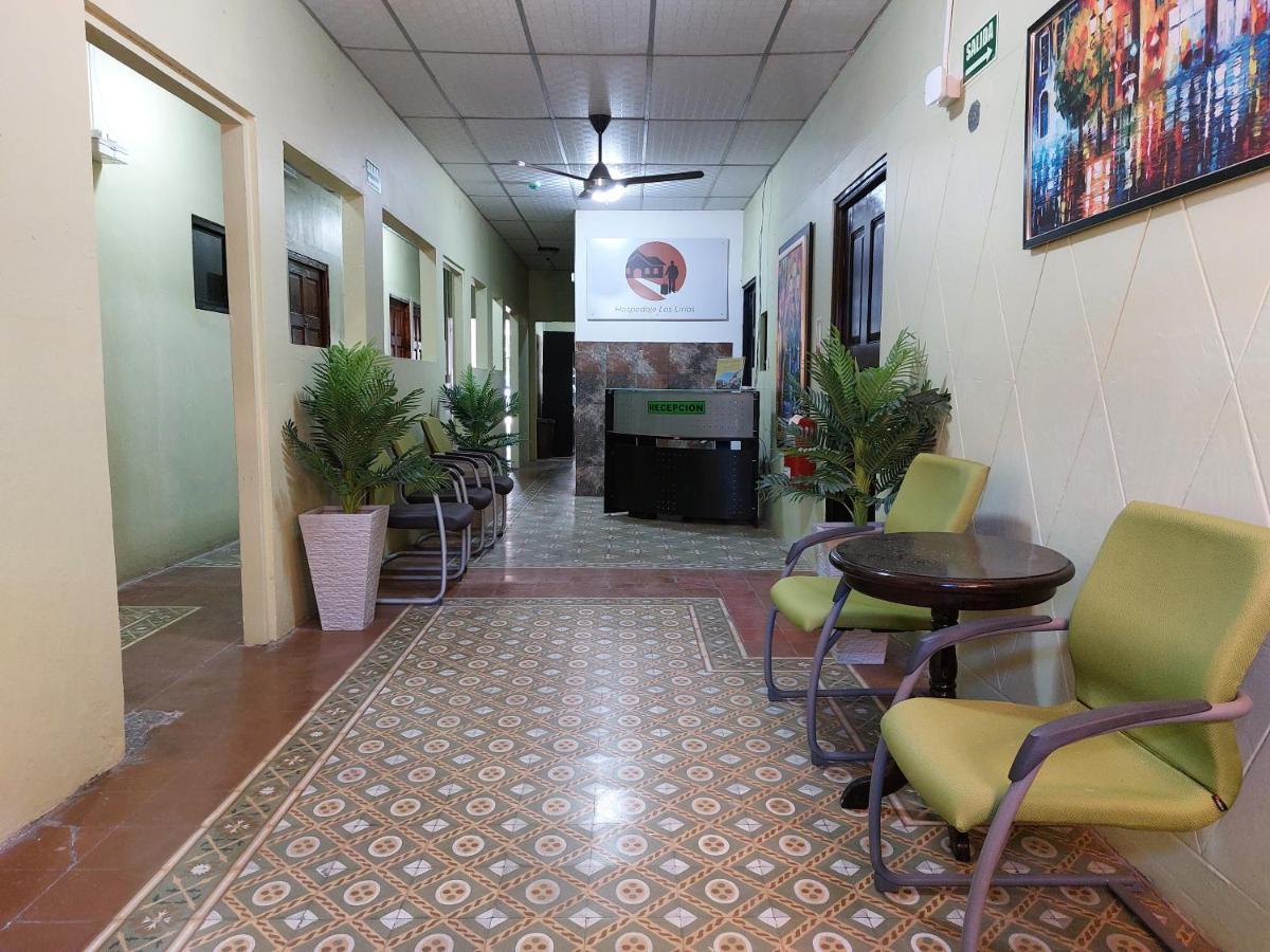 Hospedaje Los Lirios Chitré Kültér fotó
