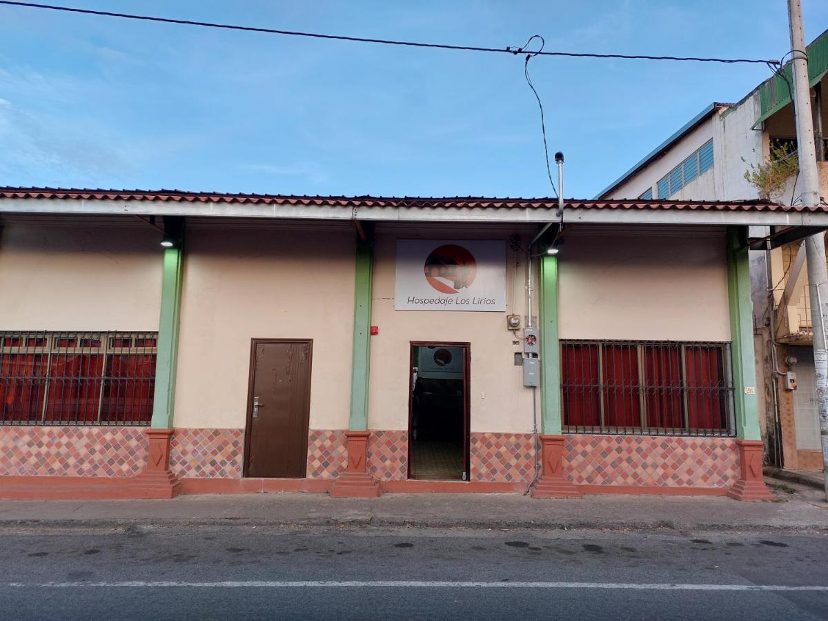 Hospedaje Los Lirios Chitré Kültér fotó
